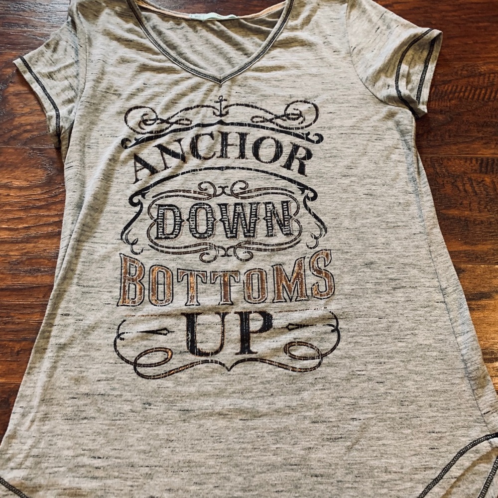 Graphic top